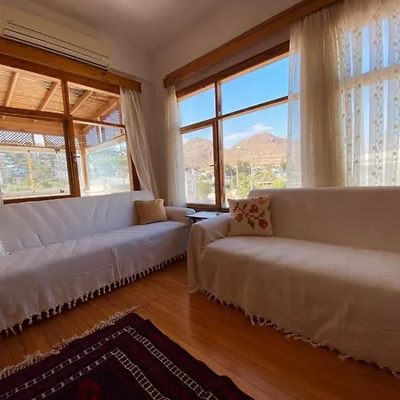 Bohemian House In * بودروم